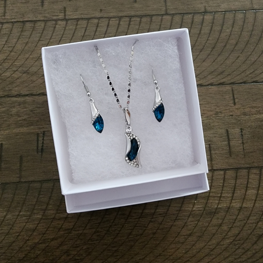 Waterdrop Rhinestone Pendant Necklace and Earrings